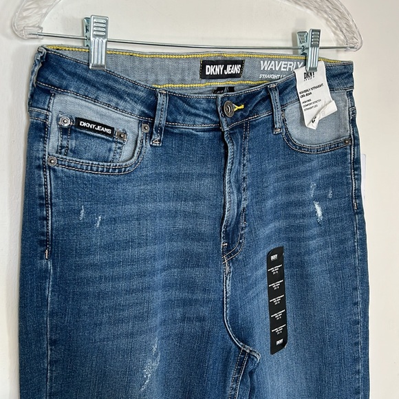 NWT DKNY Waverly Straight Leg Jeans - Picture 4 of 8